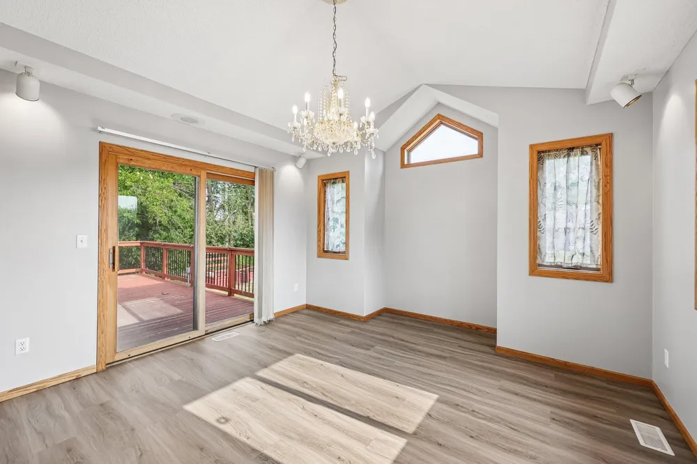 597 Viking Drive E Little Canada, MN 55117