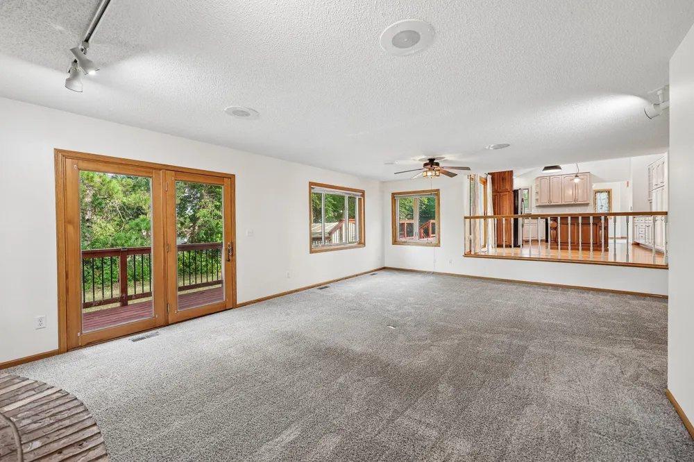 597 Viking Drive E Little Canada, MN 55117