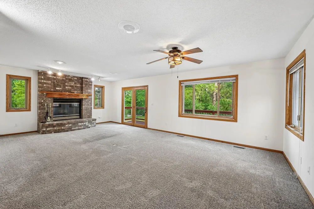 597 Viking Drive E Little Canada, MN 55117