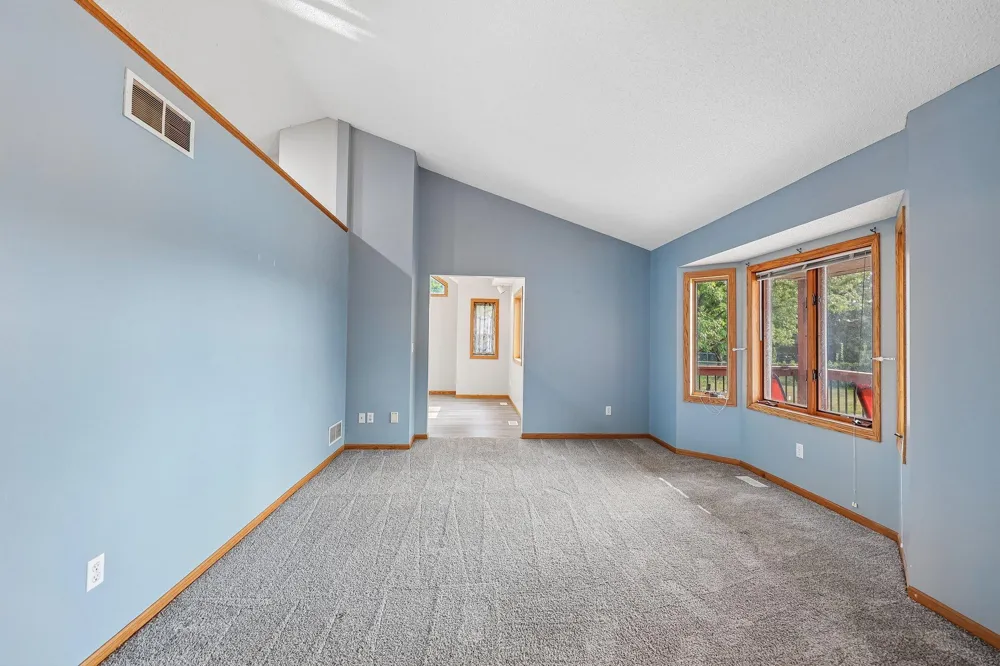 597 Viking Drive E Little Canada, MN 55117