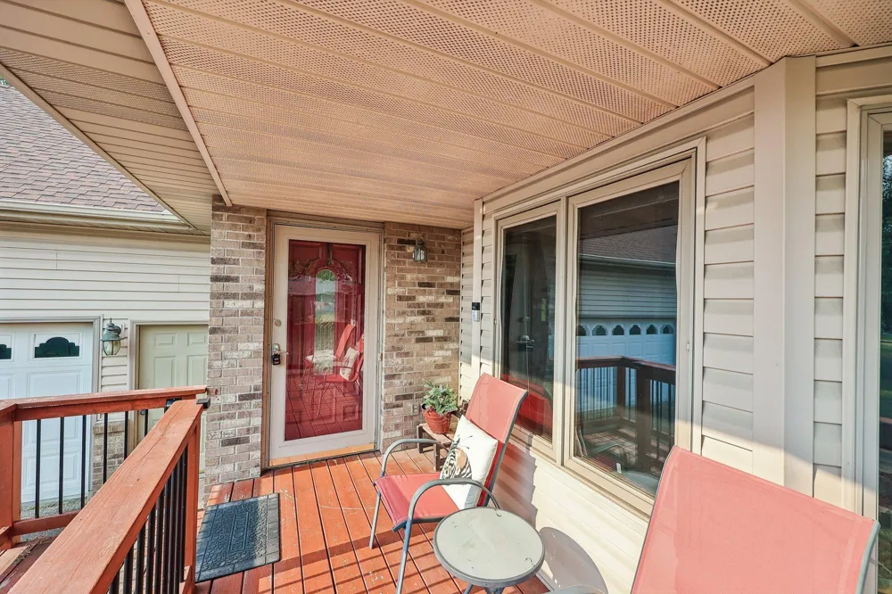 597 Viking Drive E Little Canada, MN 55117