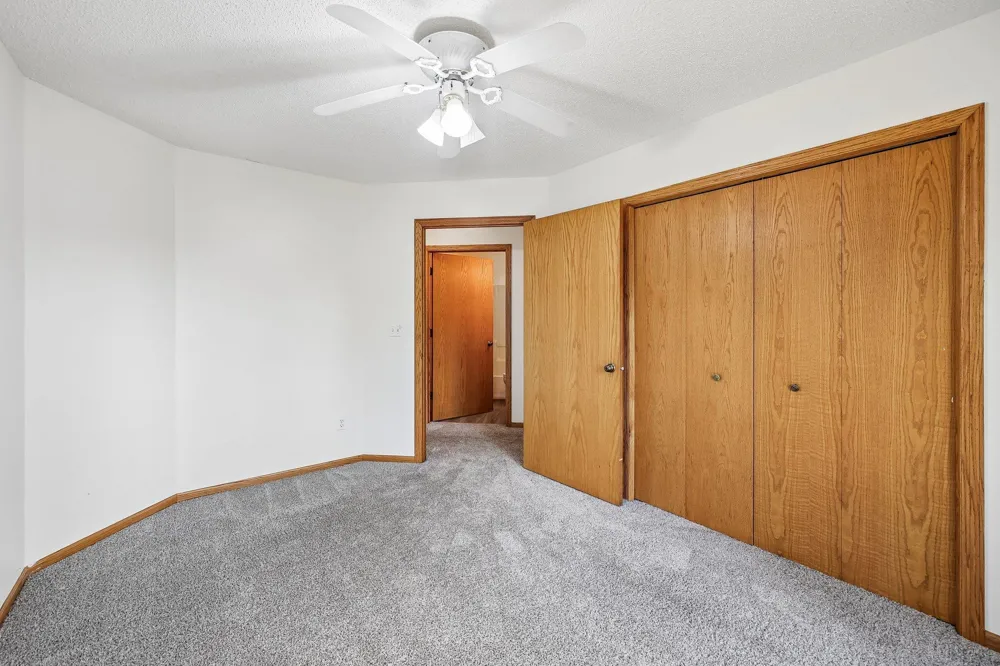 597 Viking Drive E Little Canada, MN 55117