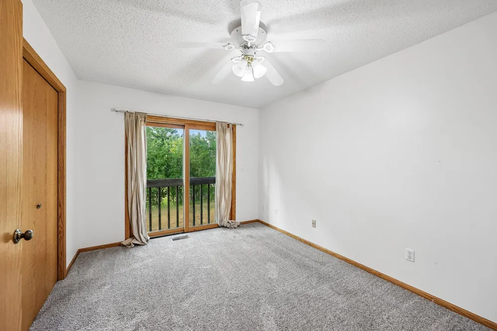 597 Viking Drive E Little Canada, MN 55117