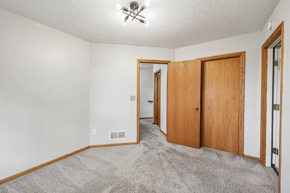 597 Viking Drive E Little Canada, MN 55117