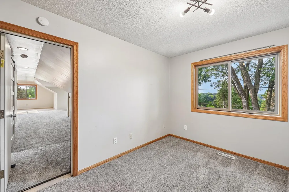 597 Viking Drive E Little Canada, MN 55117