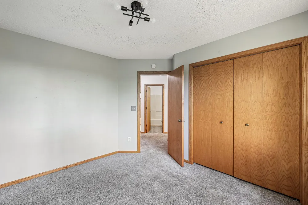 597 Viking Drive E Little Canada, MN 55117
