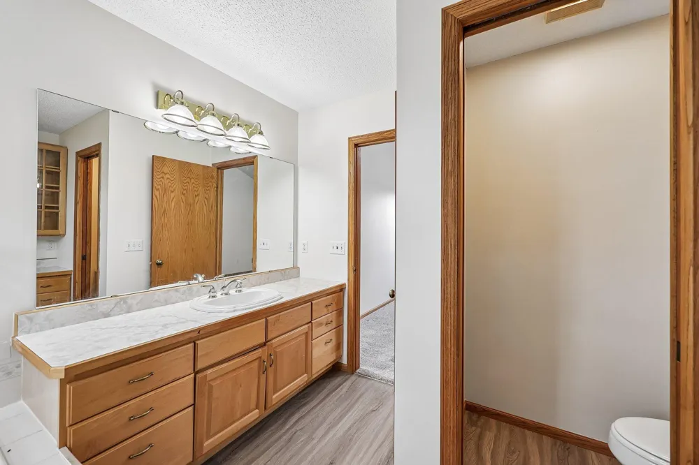 597 Viking Drive E Little Canada, MN 55117