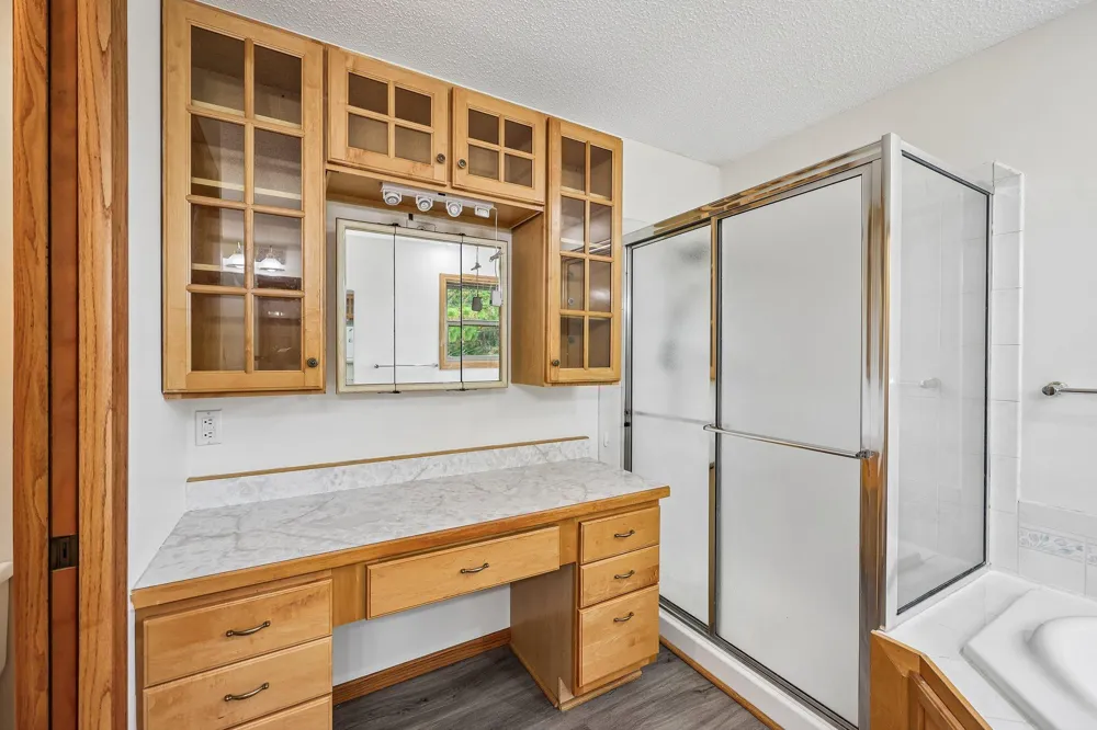 597 Viking Drive E Little Canada, MN 55117
