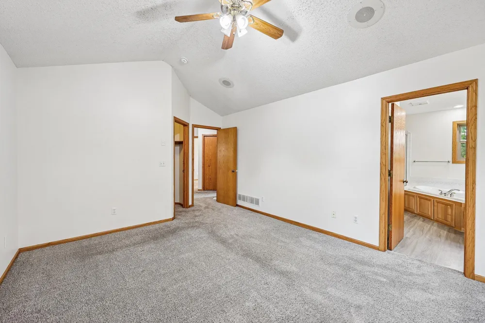 597 Viking Drive E Little Canada, MN 55117