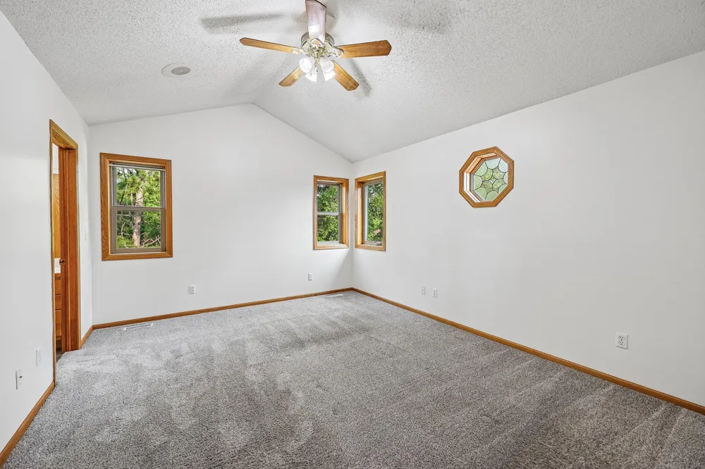 597 Viking Drive E Little Canada, MN 55117