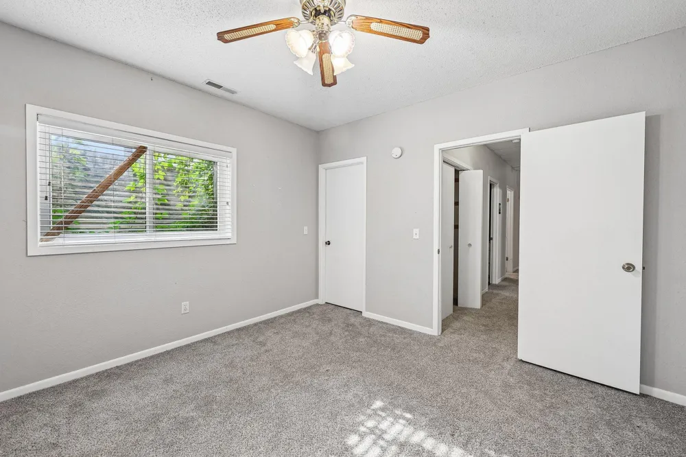 597 Viking Drive E Little Canada, MN 55117