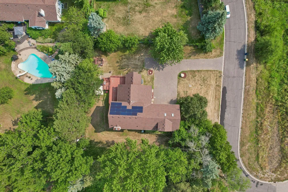 597 Viking Drive E Little Canada, MN 55117