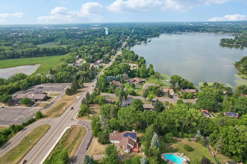 597 Viking Drive E Little Canada, MN 55117