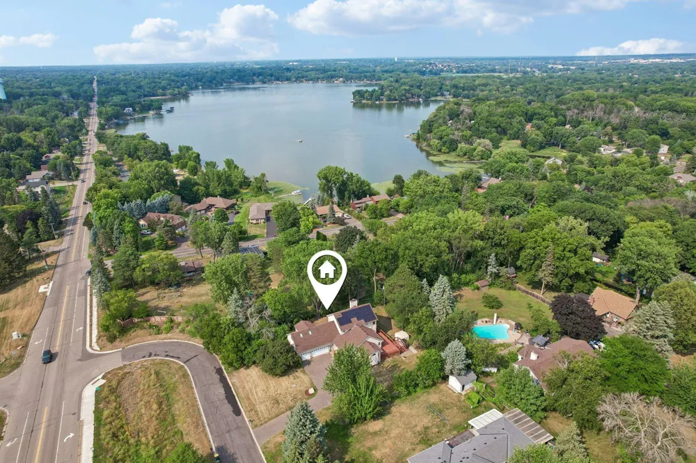 597 Viking Drive E Little Canada, MN 55117