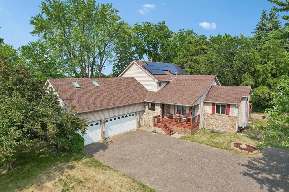 597 Viking Drive E Little Canada, MN 55117