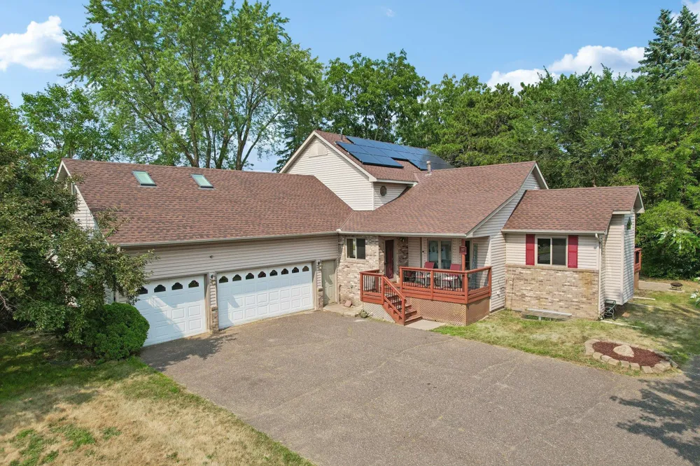597 Viking Drive E Little Canada, MN 55117