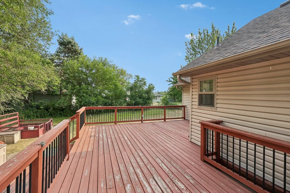 597 Viking Drive E Little Canada, MN 55117