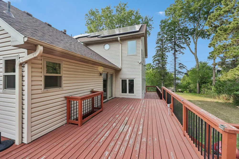 597 Viking Drive E Little Canada, MN 55117