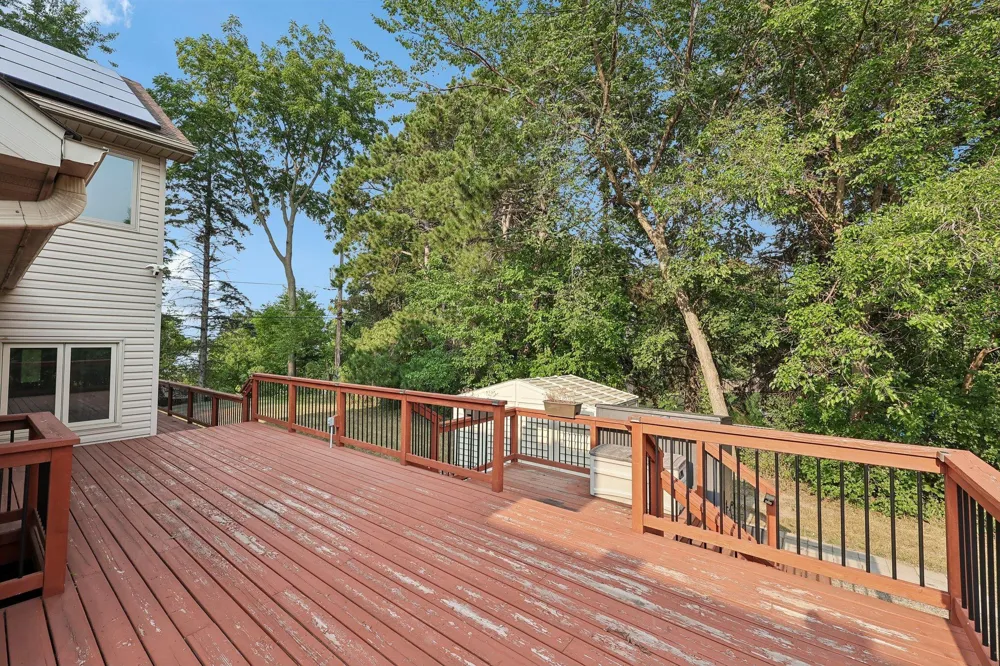 597 Viking Drive E Little Canada, MN 55117