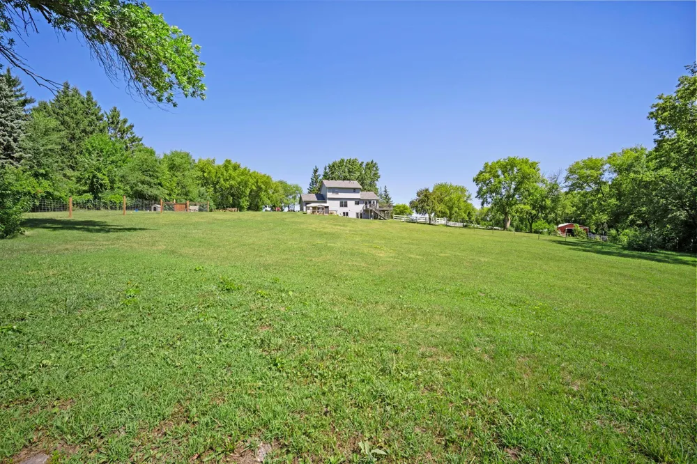 433 County Road 39 NW Monticello, MN 55362