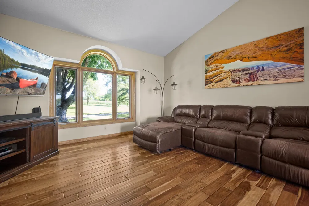 433 County Road 39 NW Monticello, MN 55362