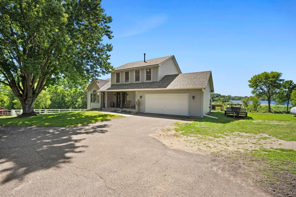 433 County Road 39 NW Monticello, MN 55362