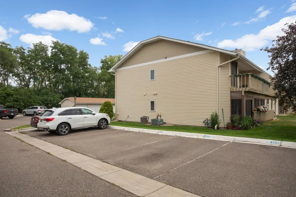 3345 Nevada Avenue #4503 Crystal, MN 55427