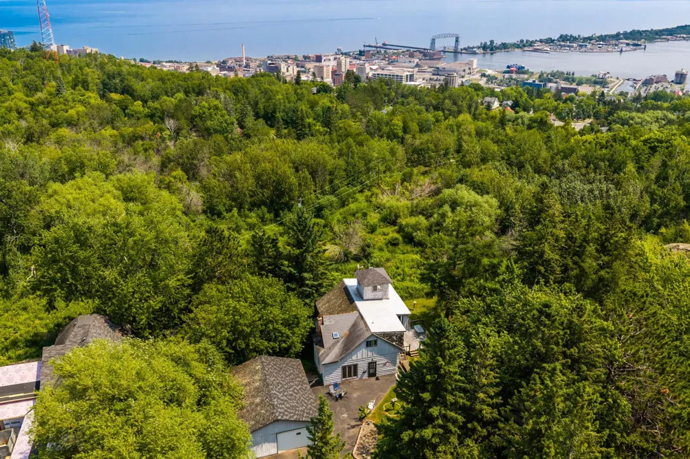 805 W 10th Street Duluth, MN 55806