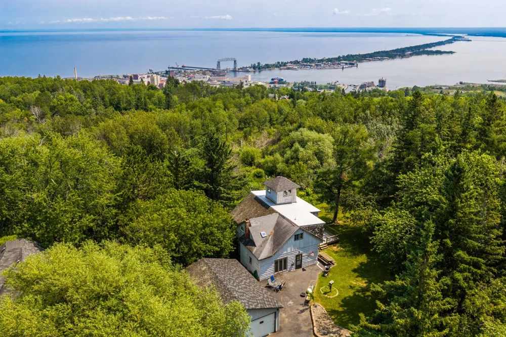 805 W 10th Street Duluth, MN 55806