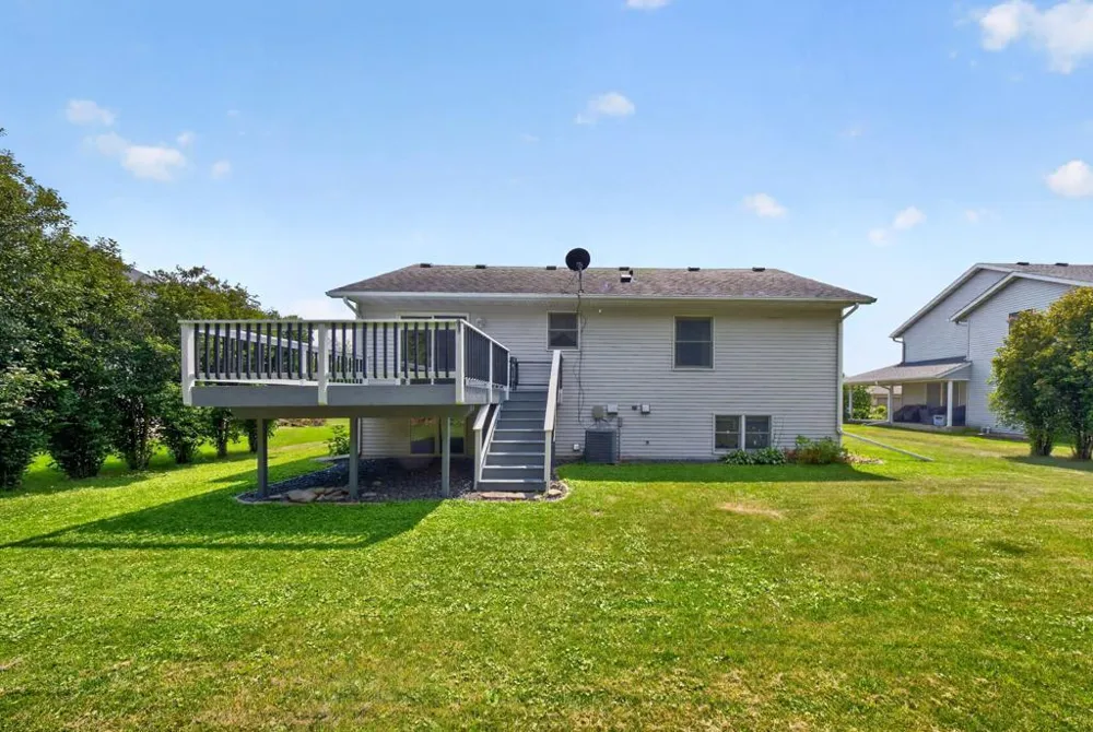 290 5th Avenue SE Plainview, MN 55964