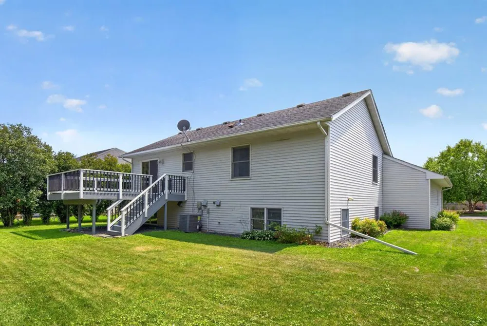 290 5th Avenue SE Plainview, MN 55964