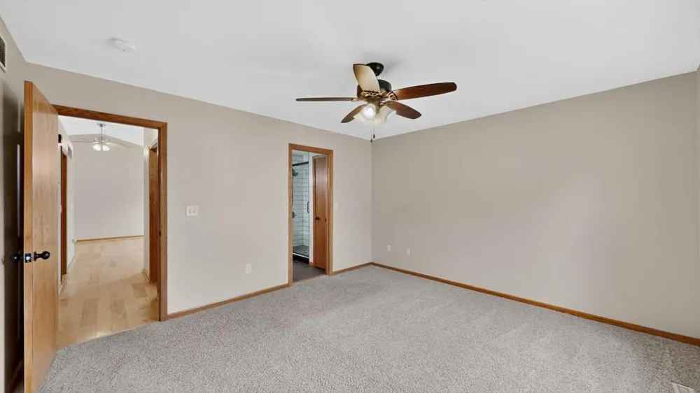 290 5th Avenue SE Plainview, MN 55964
