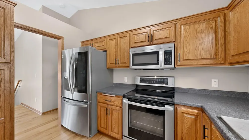 290 5th Avenue SE Plainview, MN 55964