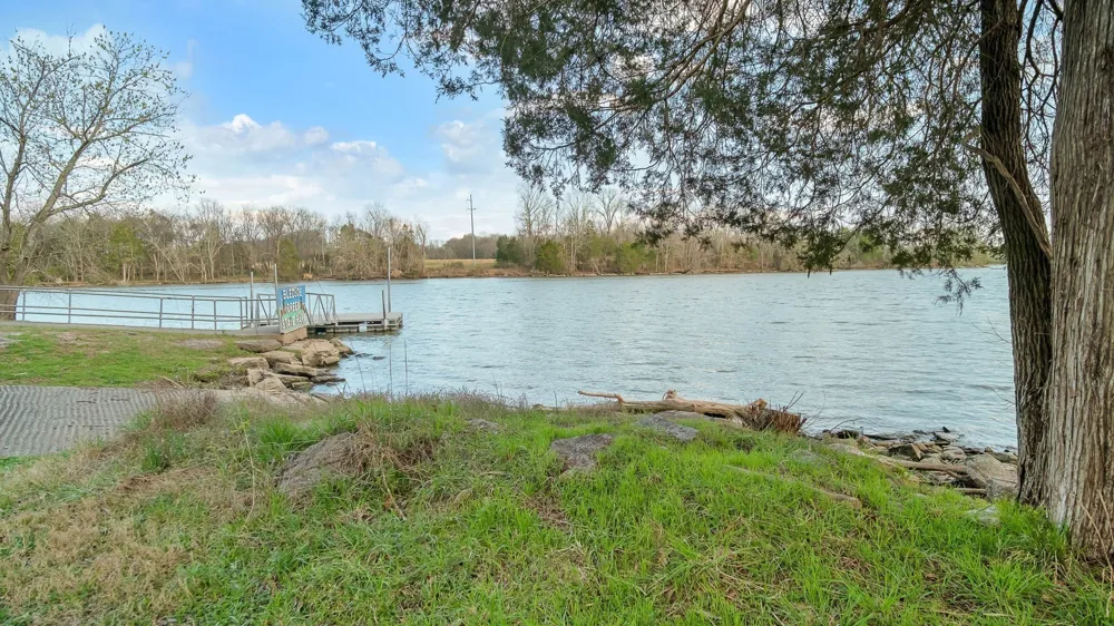 2181 Holmesburg Pvt Circle Gallatin, TN 37066