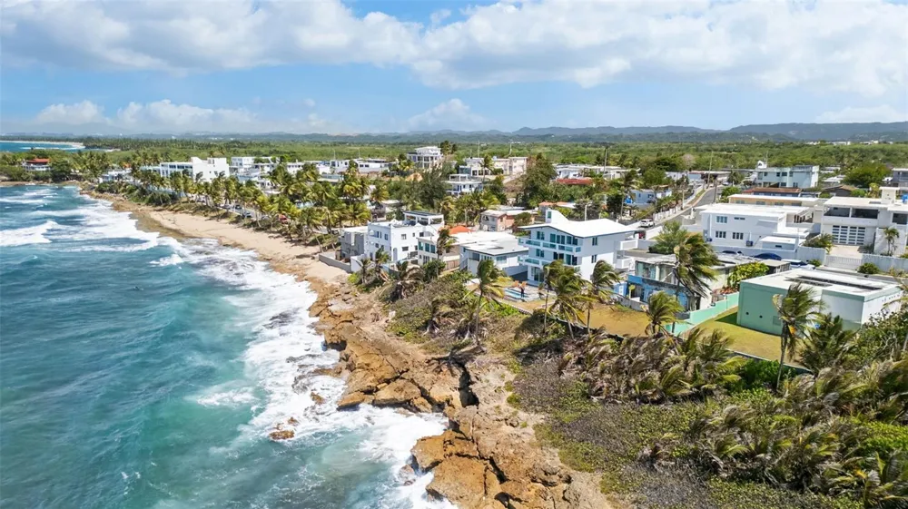 KENNEDY CALLE BO. MAMAEYAL SECTOR KIKITA #91-A Dorado, PR 00646