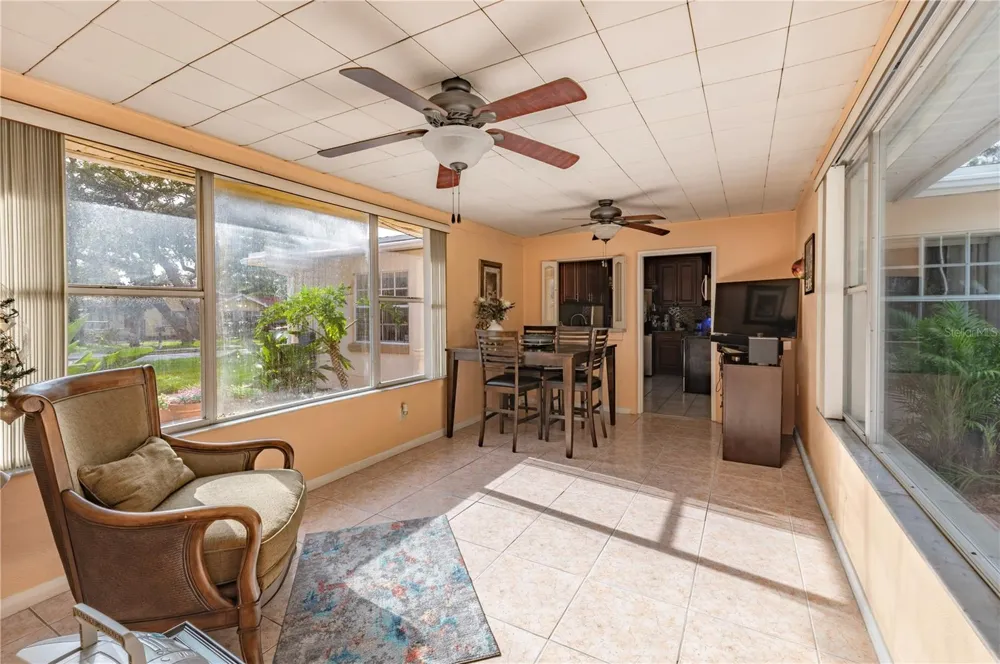 1901 E PARIS STREET Tampa, FL 33610