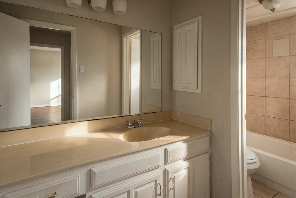 895 Dublin Drive #4 Richardson, TX 75080