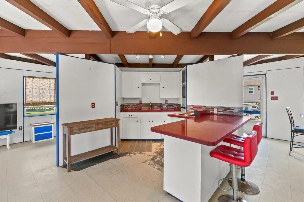 1319 Middle Street Surfside Beach, TX 77541