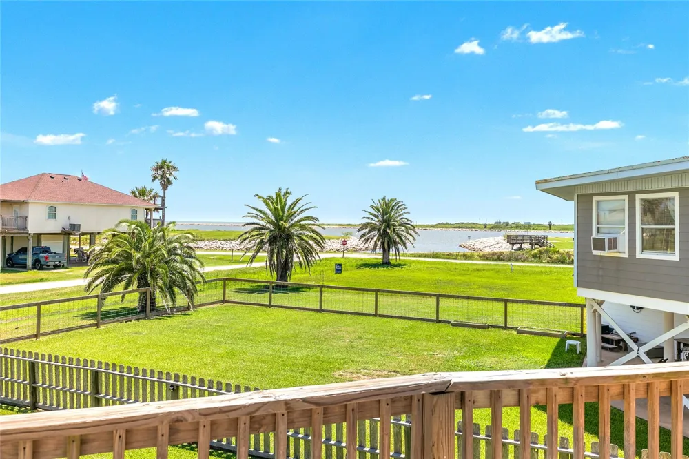1319 Middle Street Surfside Beach, TX 77541