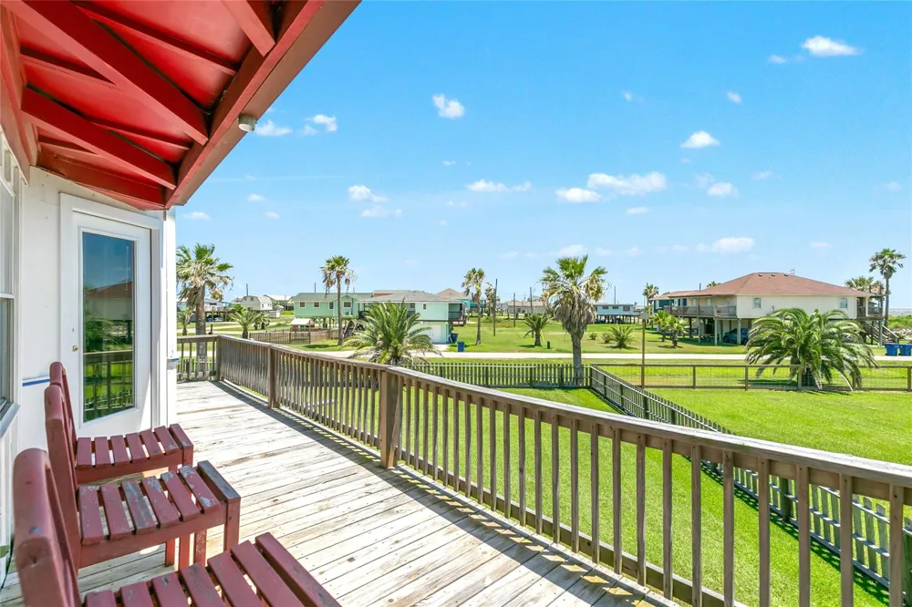 1319 Middle Street Surfside Beach, TX 77541