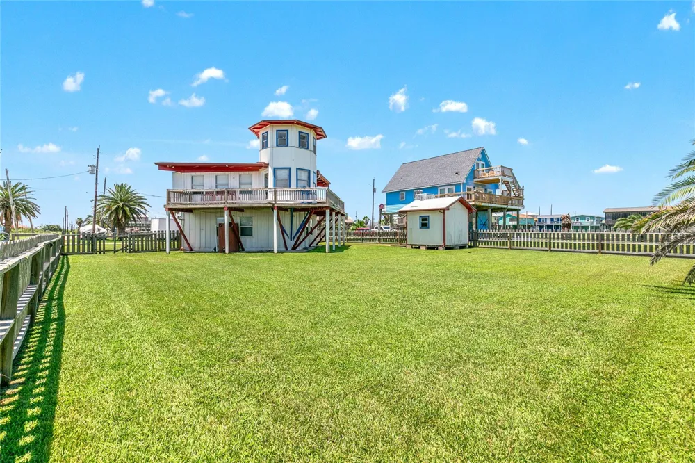 1319 Middle Street Surfside Beach, TX 77541
