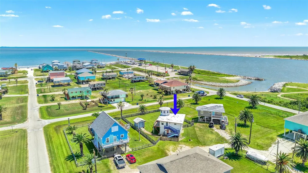 1319 Middle Street Surfside Beach, TX 77541