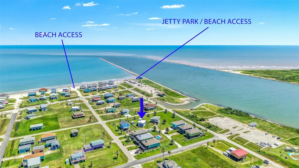 1319 Middle Street Surfside Beach, TX 77541