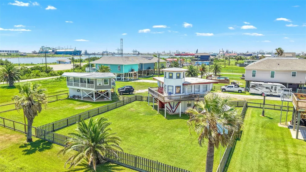 1319 Middle Street Surfside Beach, TX 77541