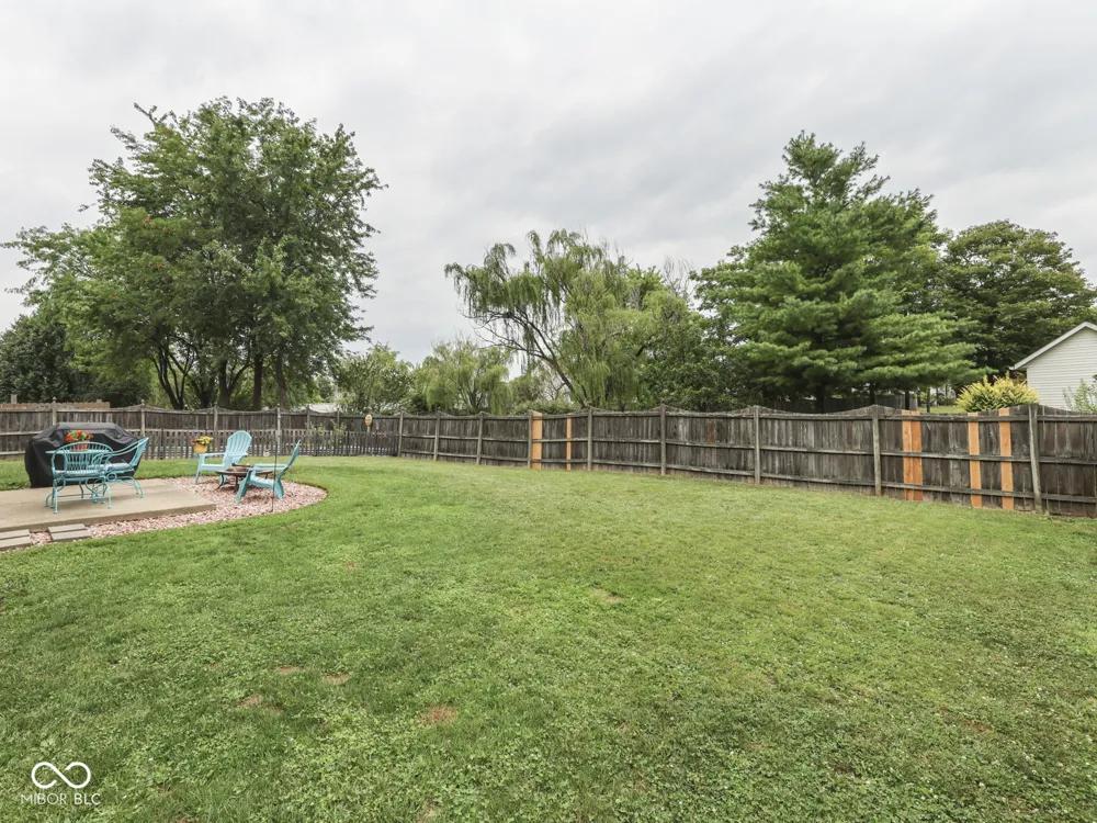 615 Hummingbird Lane Whiteland, IN 46184