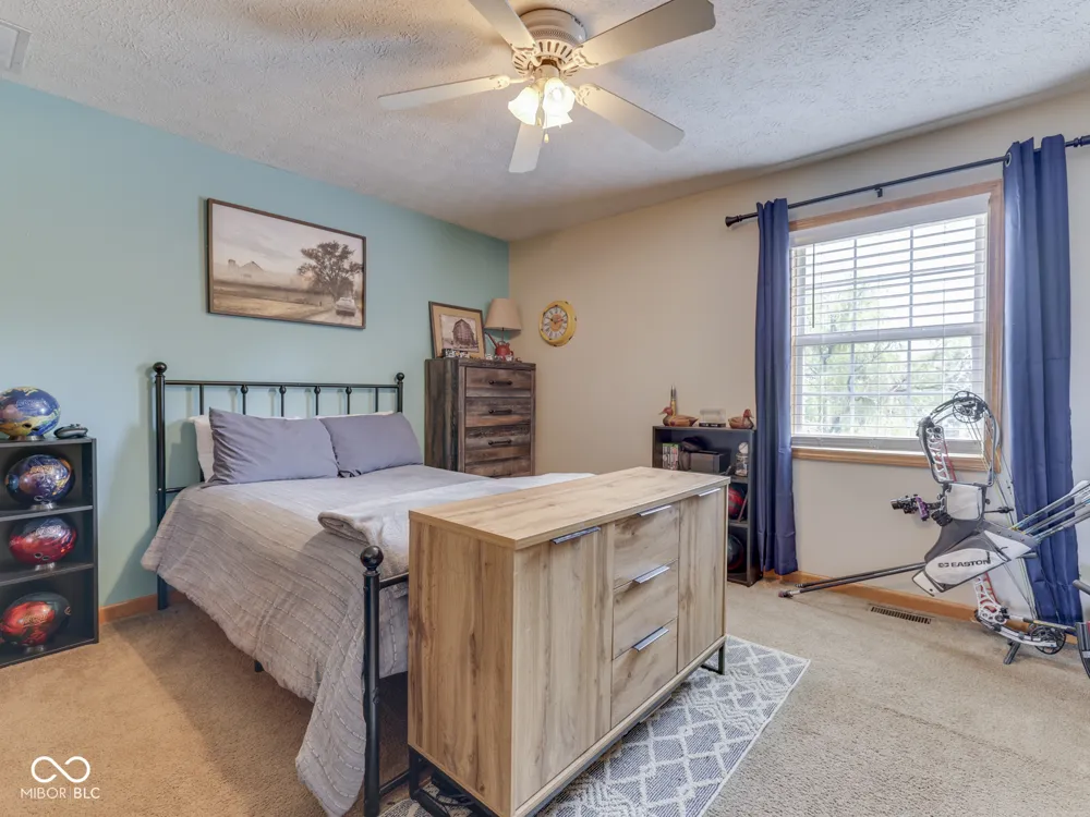 615 Hummingbird Lane Whiteland, IN 46184