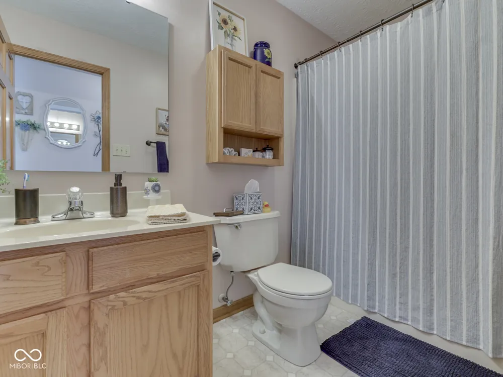 615 Hummingbird Lane Whiteland, IN 46184