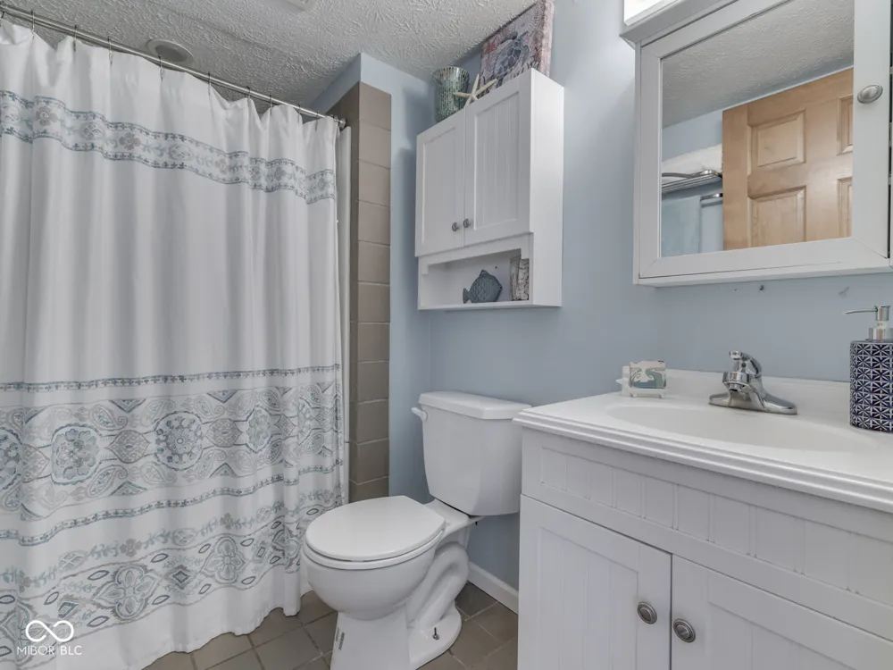 615 Hummingbird Lane Whiteland, IN 46184