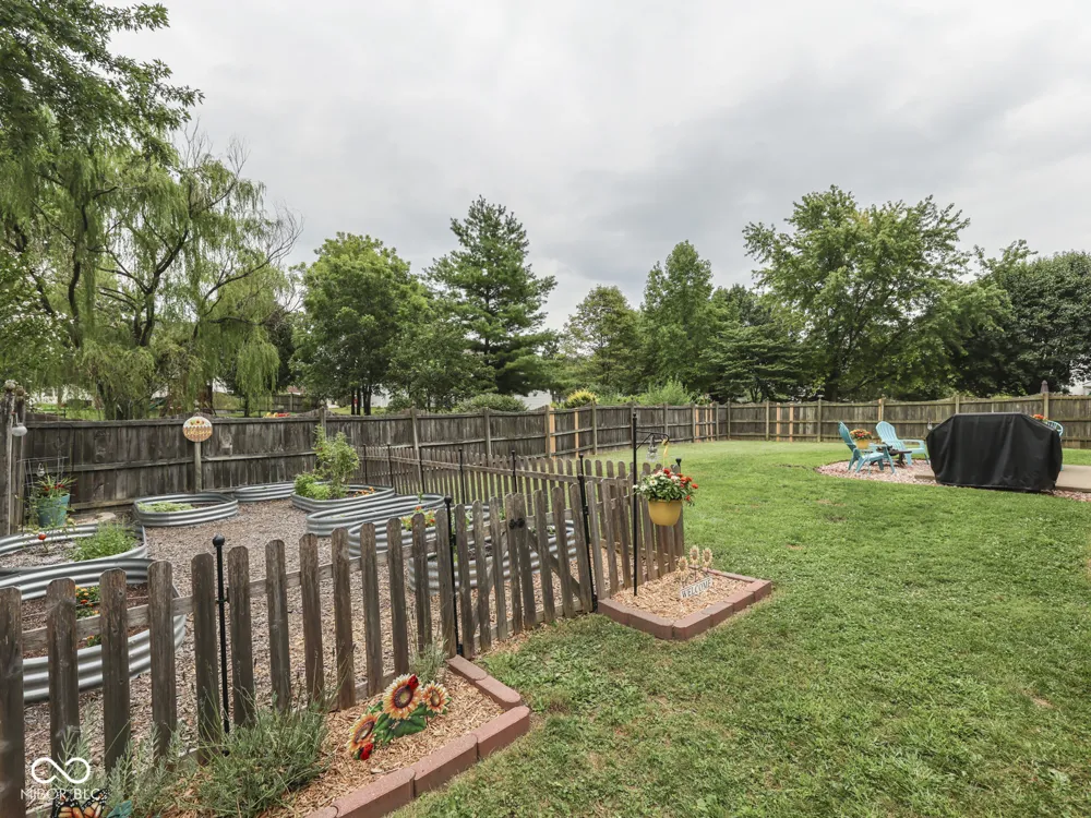 615 Hummingbird Lane Whiteland, IN 46184