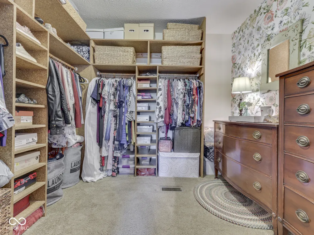 615 Hummingbird Lane Whiteland, IN 46184